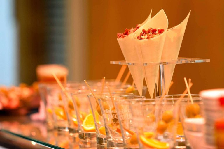 El Cacereño, hostería moderna en Cerdanyola del Vallés