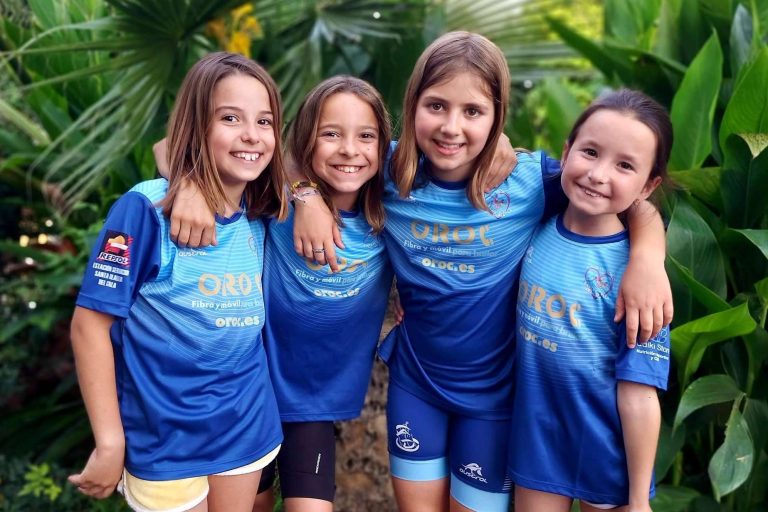 OROC Fibra y Móvil, el patrocinador del Club de Triatlón Santa Olalla del Cala en su compromiso social corporativo