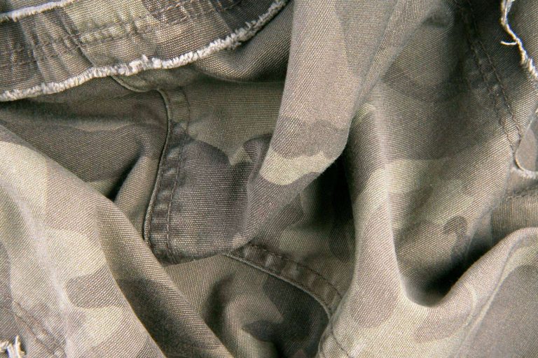 Algoritmos de inteligencia artificial para diseñar vestimenta de camuflaje