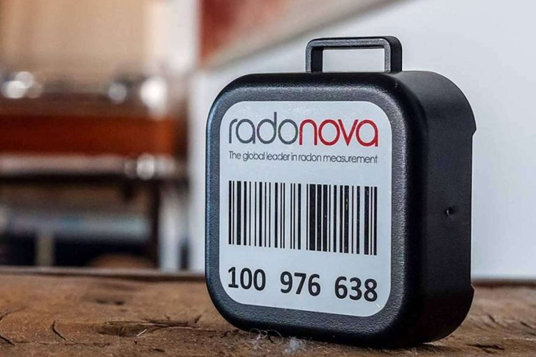 Diferencia entre medida de radón de larga y de corta exposición