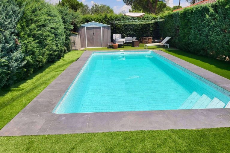 La empresa Esencial Pool realiza rehabilitaciones integrales de piscinas