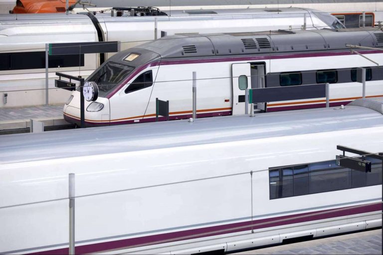 ¿Cómo cumplir con los requisitos de alta resistencia y fiabilidad de los equipos informáticos para entornos industriales, de transporte y en defensa?