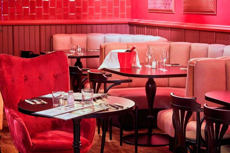 ¿Hasta qué punto es importante la decoración de interiores en establecimientos gastronómicos?, por INDAStudio