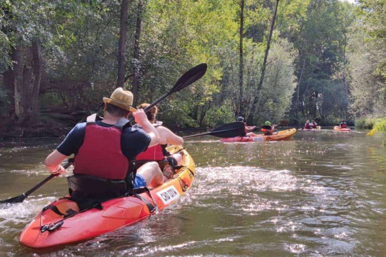 En la provincia de Salamanca con Turismo Activa ofrecen kayak y paddle surf