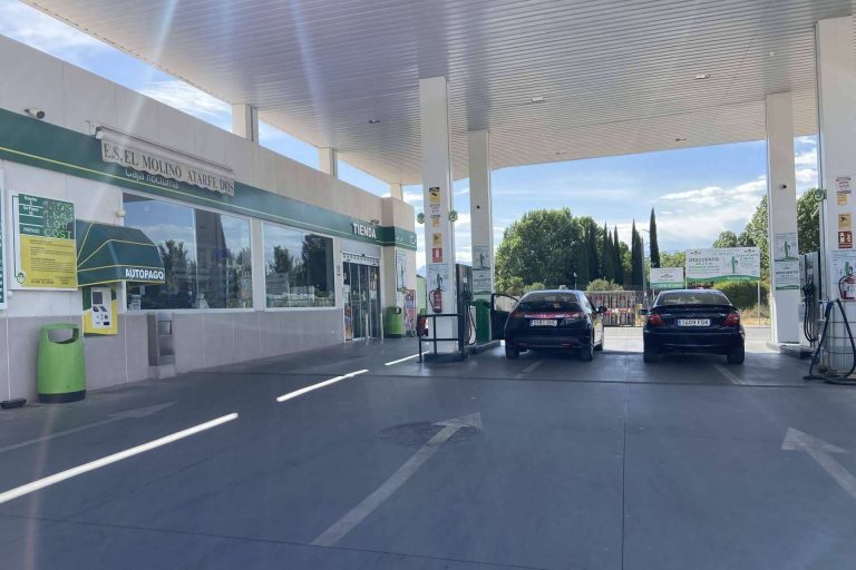 E.S. El Molino, una de las principales gasolineras low cost en Granada