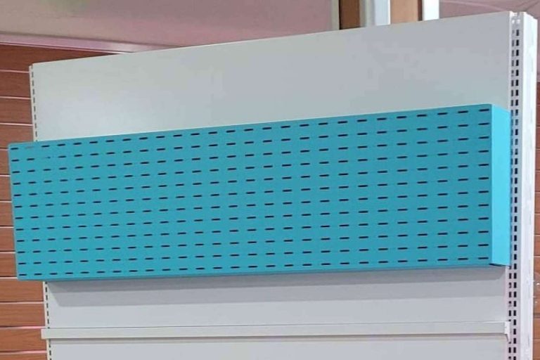 Para todo tipo de comercios, en el catálogo de Equipotutienda, se encuentran expositores metálicos