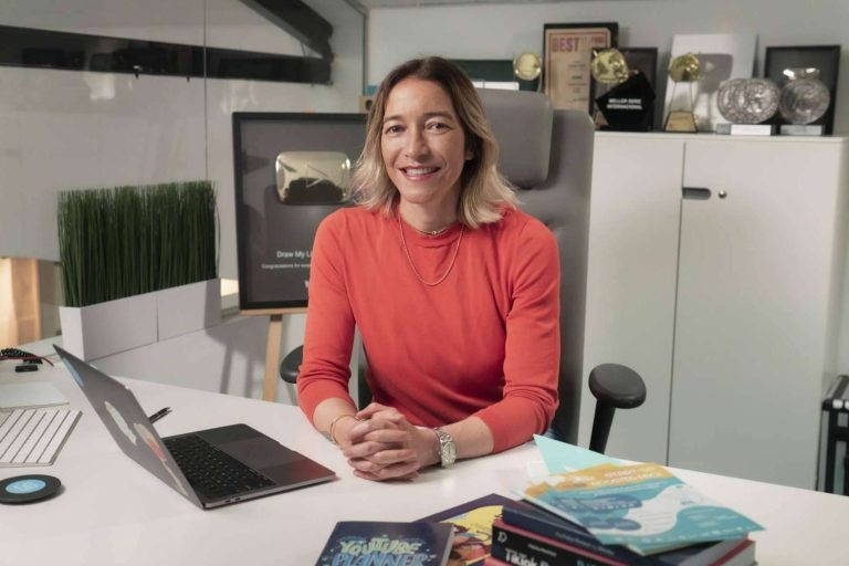 De representar influencers a convertir en influyentes a las marcas, el trabajo de 2btube