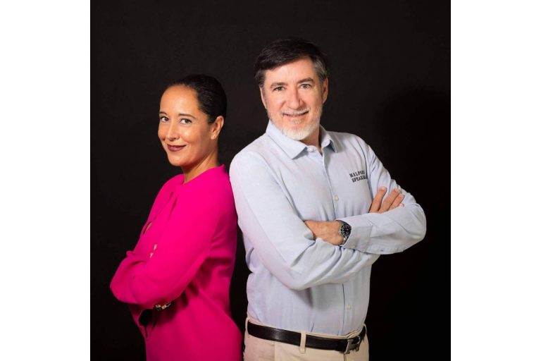 La editorial Almuzara presenta 'Escuela de conferenciantes. Cómo convertirte en un speaker de éxito', de Raquel Sánchez Armán y Jesús Ripoll