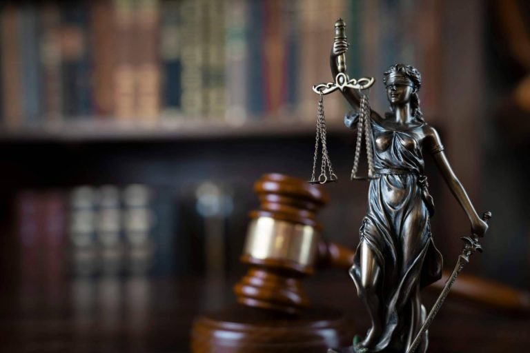 Mario Schilling es un abogado especialista en calumnias e injurias