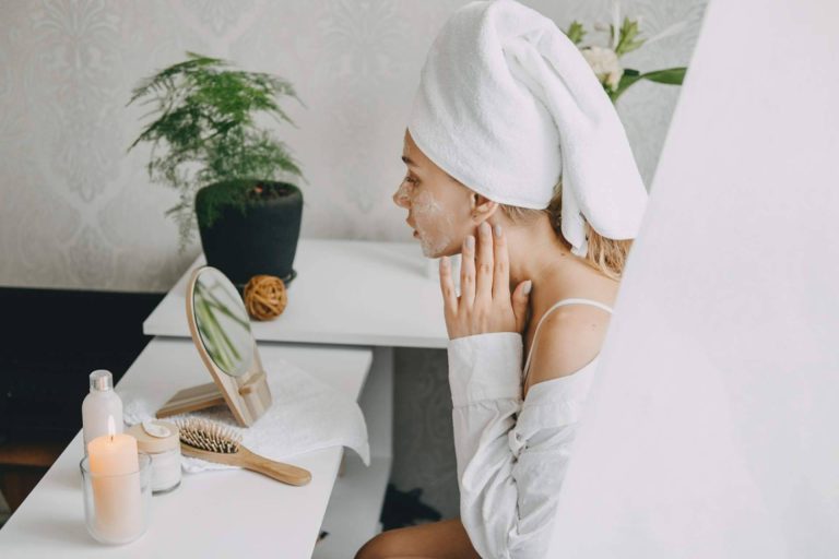 Attakne Pieles Secas; la crema ideal para pieles con tendencia acneica y altos niveles de sequedad de Doctor Klein