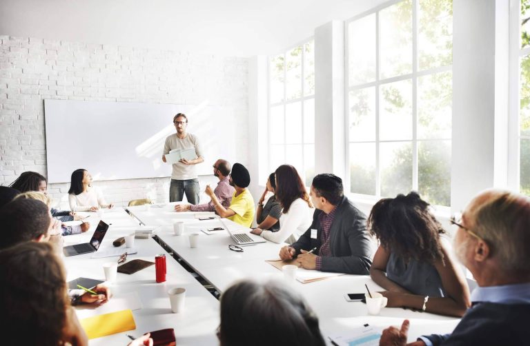 Formarse en comunicación y marketing con la Doble Titulación Máster de Constanza Business & Protocol School