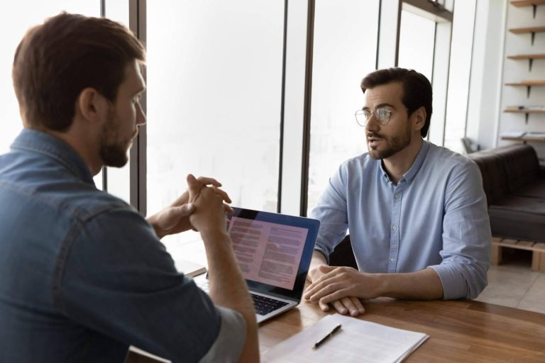 AyF Asesores, especialistas en tarjetas revolving. ¿Por qué tener cuidado con ellas?