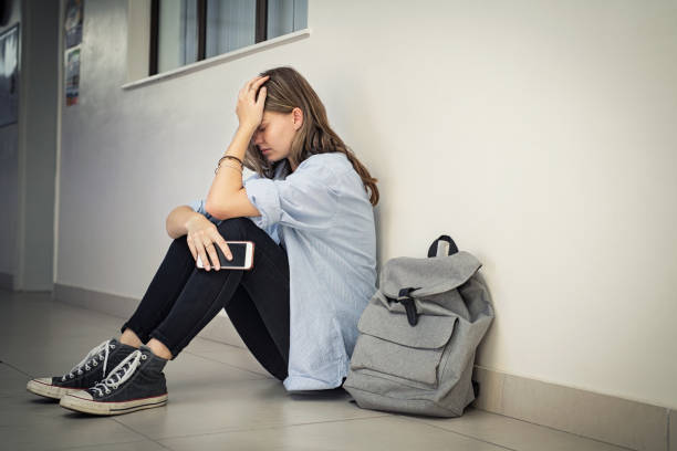 La prohibición de los móviles reduce el ciberacoso y bullying