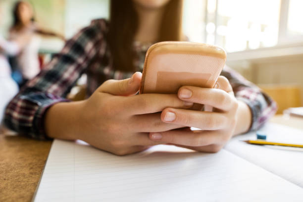 La Unesco plantea prohibir los teléfonos móviles en las escuelas