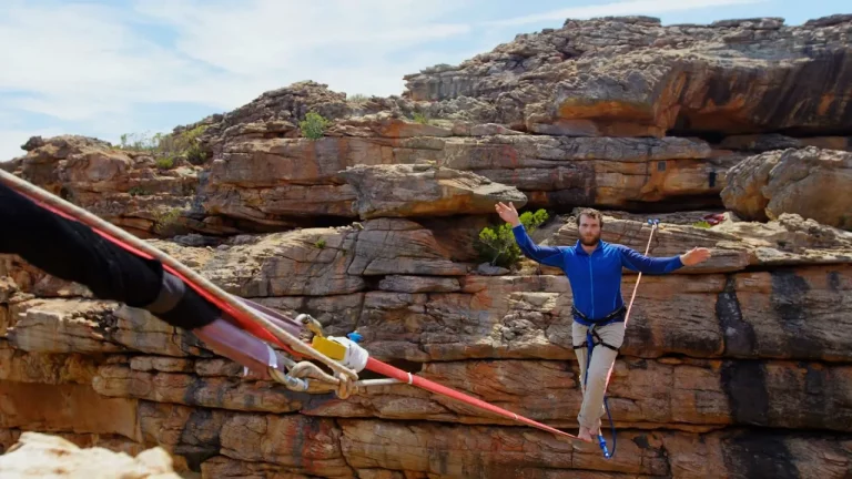 Equilibrista recorre el cielo de Barcelona