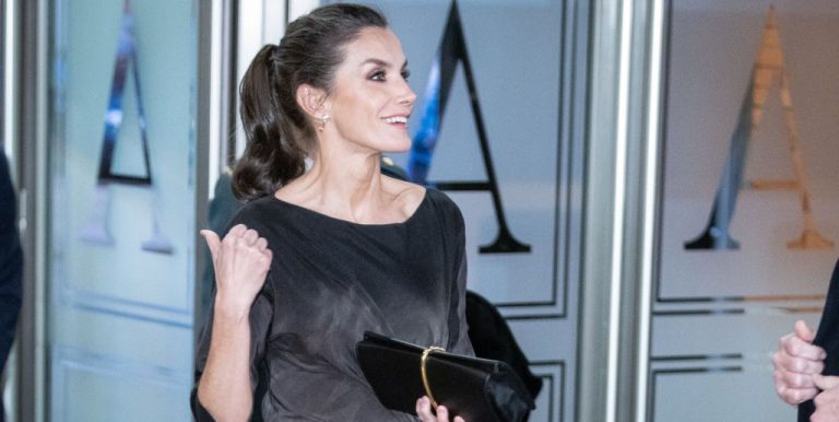 El truco de la reina Letizia para una coleta casual pero elegante, al descubierto