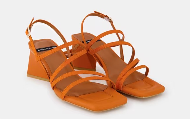 Las sandalias más coloridas y veraniegas están de rebajas en El Corte Inglés 3 sandalias angel alarcon el corte ingles