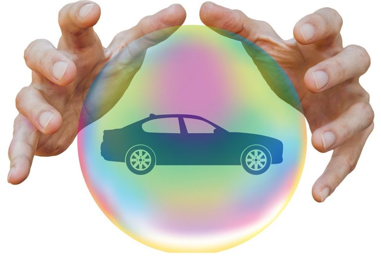 ¿SE PUEDEN AÑADIR COBERTURAS ADICIONALES A UN SEGURO DE COCHE ONLINE?