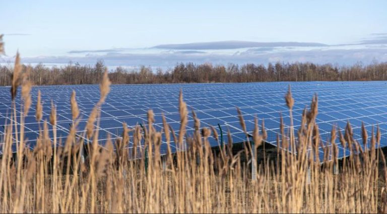 UNEF lanza la III Edición del concurso PHOTOvoltaica para promover la integración ambiental con la energía solar