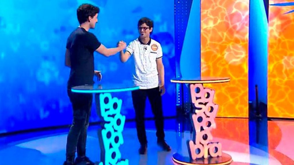 Pasapalabra y las sorprendentes declaraciones de Fer: “la tiene mucho artificio…” 33 Pasapalabra y las sorprendentes declaraciones de Fer: “la tiene mucho artificio…”