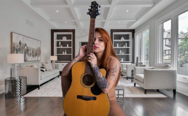 10 consejos para hacer nudismo en casa (y no terminar lamentándolo)