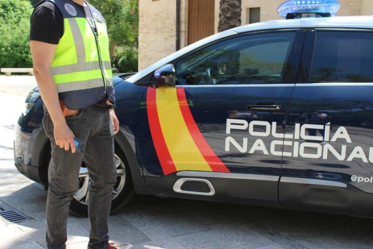 Detenidos tres 'skinheads' acusados de irrumpir entre amenazas en una mezquita de Villarreal (Castellón)