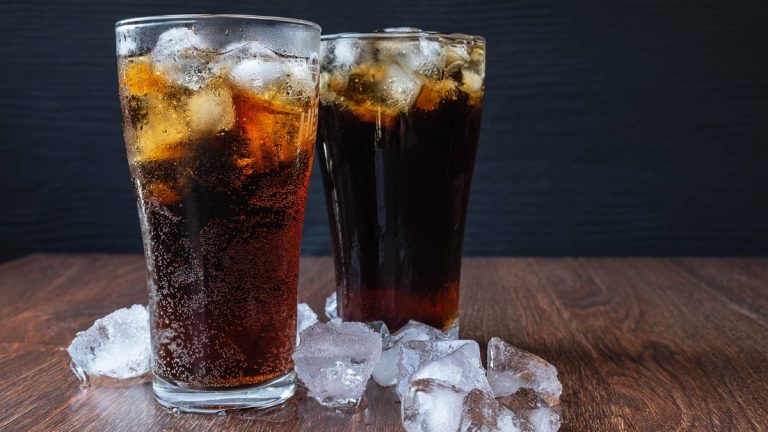 Siete alimentos con azúcar oculta que no saben dulce: el truco para detectarla en la etiqueta