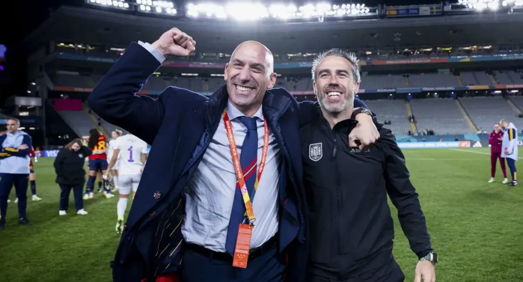 Las razones por las que Rubiales podría ser cesado 88 A Rubiales lo han estado de denunciando