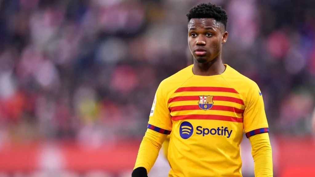 Saltan las alarmas en el Barça: Xavi pone en duda la continuidad de Ansu Fati 19 Ansu Fati quiere al FC Barcelona