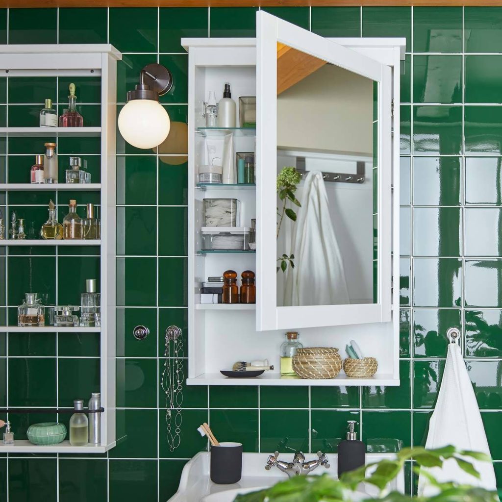 La estantería plástica blanca Vesken de Ikea