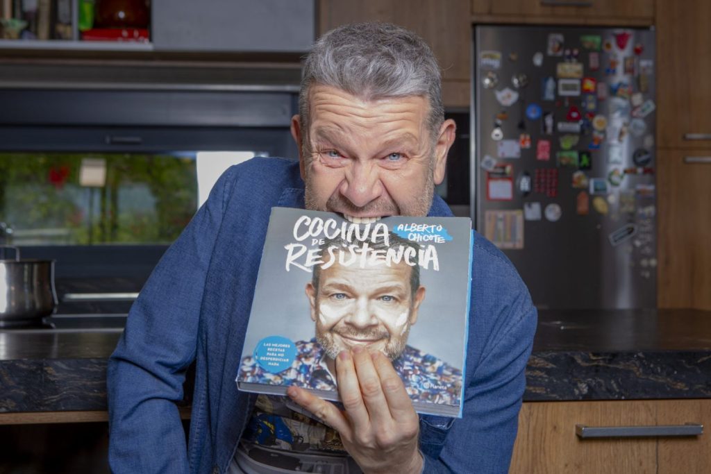 Estos son los libros de cocina española que debes leer para lucirte este verano 91 Cocina de resistencia de Alberto Chicote