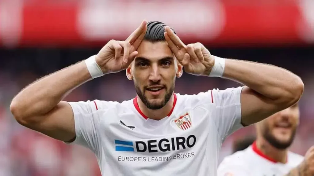 Rafa Mir, más cerca de cambiar Sevilla por Valencia 2 El Valencia no quiere perder esta oportunidad