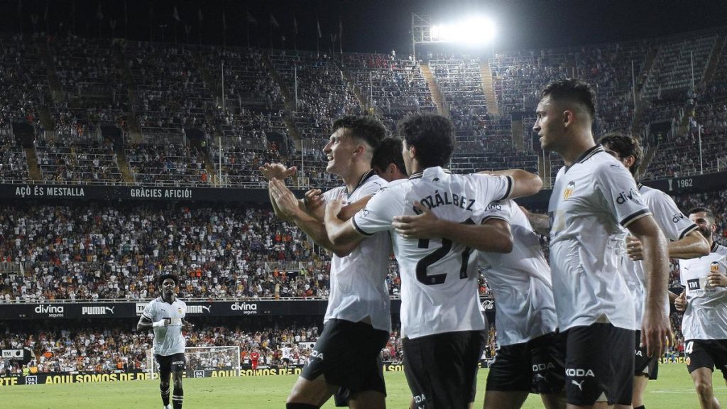 El Valencia solo tiene esta semana para poder concretar algo