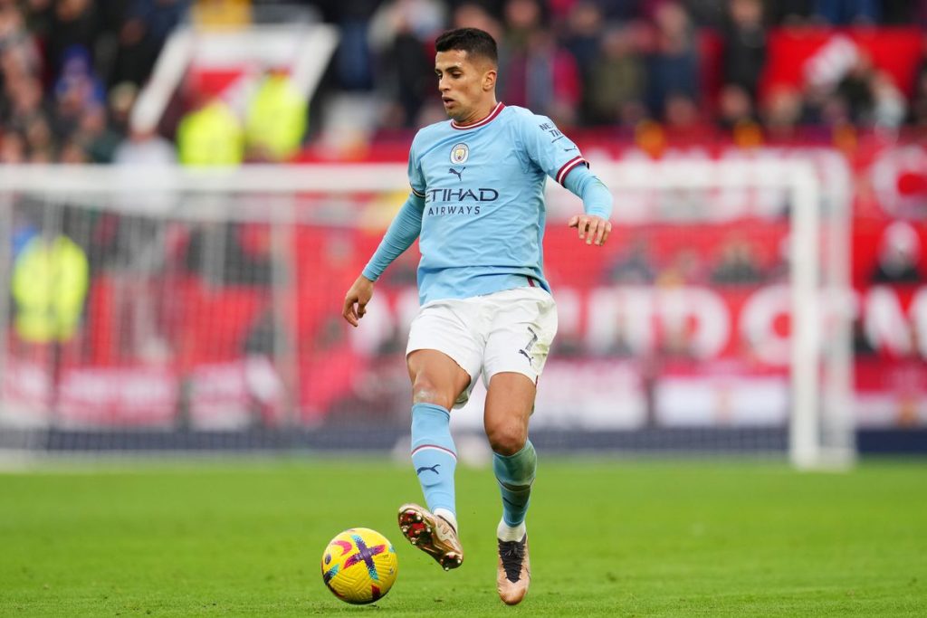 El último esfuerzo del Barça para fichar a Cancelo 131 El dilema con el City