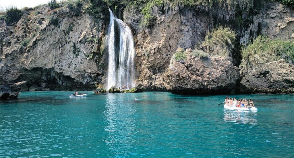 Estas son las cascadas más impresionantes de España Estas son las 7 cascadas más impresionantes de España