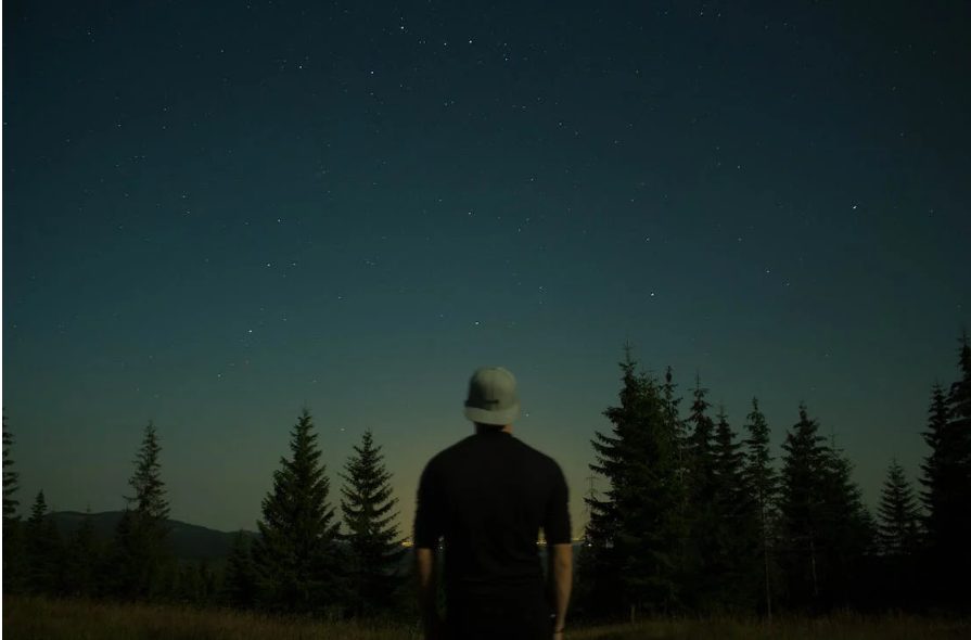 Estos son los beneficios de mirar las estrellas