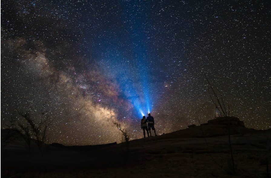Estos son los beneficios de mirar las estrellas