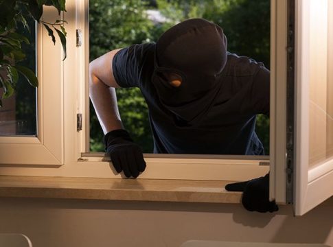 Excusa # 4. Robo en casa Excusa # 4. Robo en casa