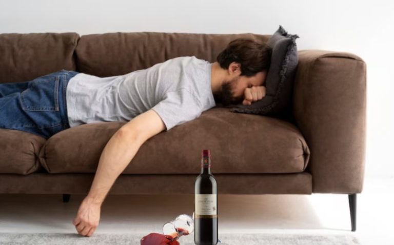 La curiosa razón por la que la resaca provoca excitación después de una fiesta