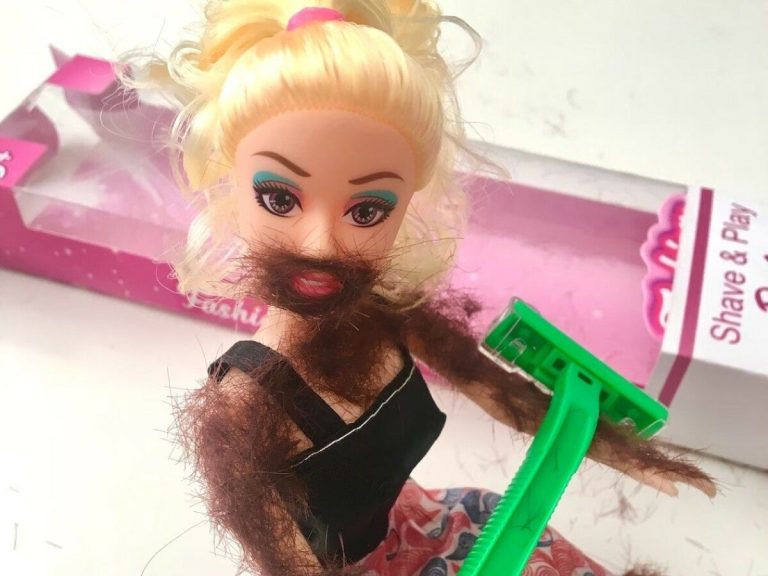 La fiebre por Barbie lleva al mercado la muñeca más inesperada: 