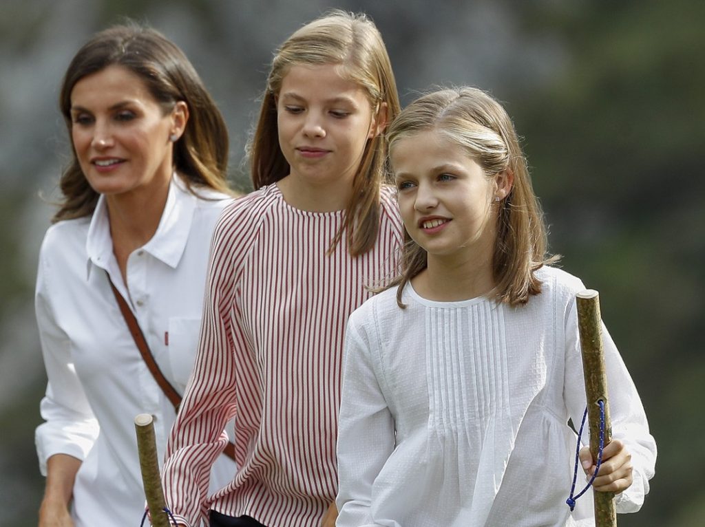 El zapato tipo mules que luce la reina Letizia