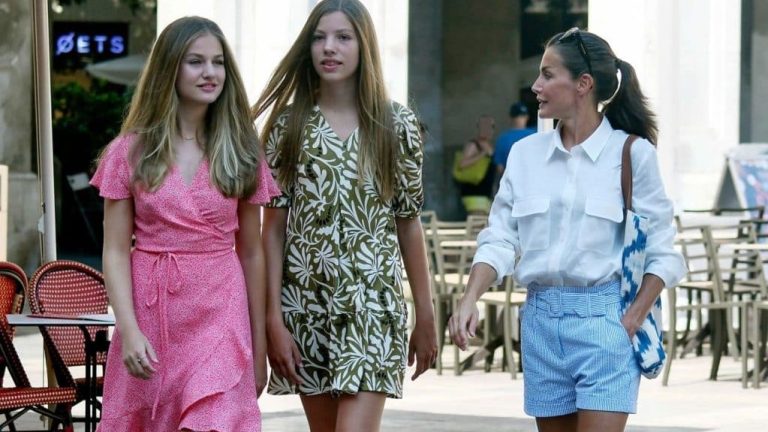 El truco de la reina Letizia para lucir sandalias en verano