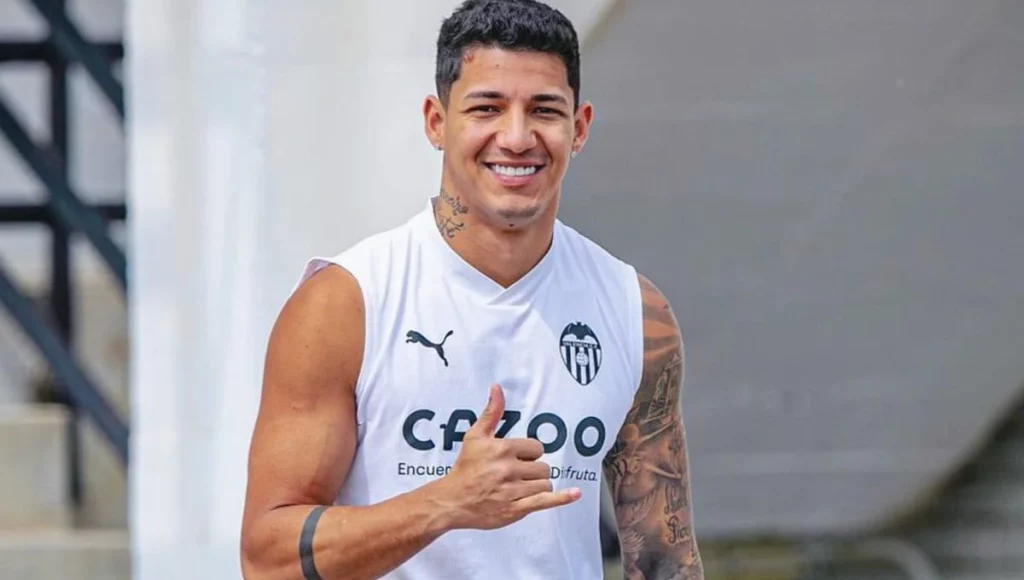 Rafa Mir, más cerca de cambiar Sevilla por Valencia 4 Marcos André sería una gran ayuda