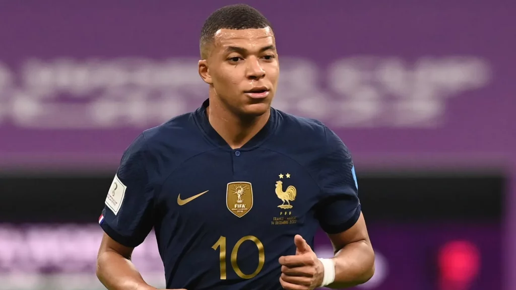 La contundente respuesta de Mbappé al Chelsea y al PSG 22 Mbappé no tiene problemas en esperar