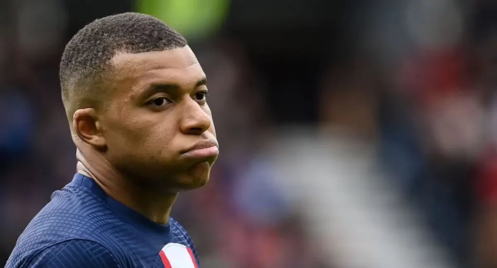 Mbappé tratará de aguantar lo que resta