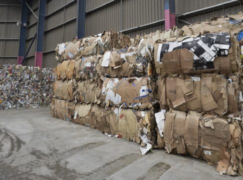 Prensa compactadora cartón