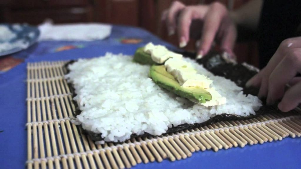 La receta de sushi que puedes preparar en casa como Arguiñano