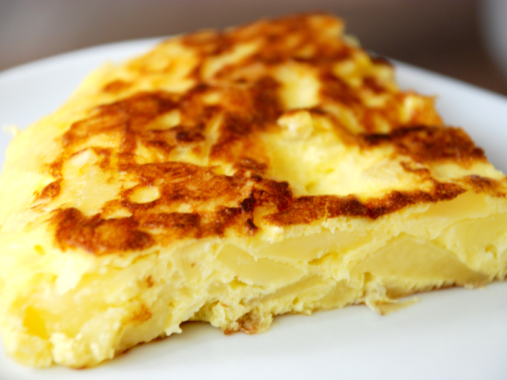 Ingredientes para la tortilla de patatas con apio