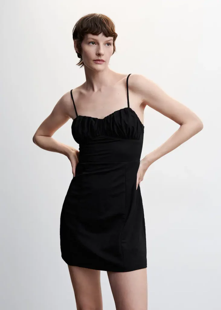 Vestido corto escote fruncido – Mango