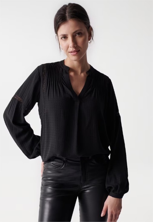 blusa detalles encaje manga larga